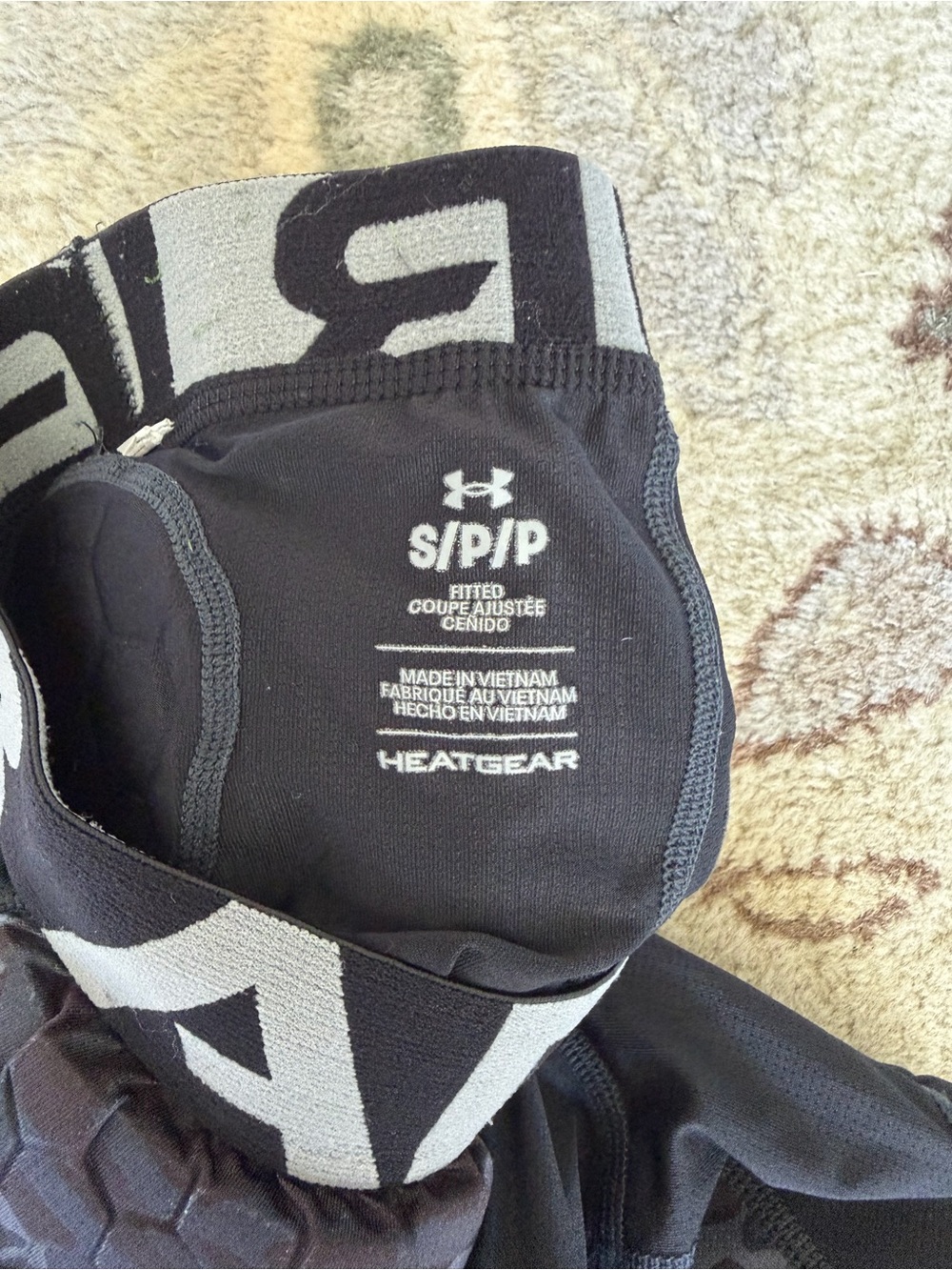 Under Armour Gameday Pro 5-Pad Football Girdle Black Camo Size Small - Picture 3 of 3